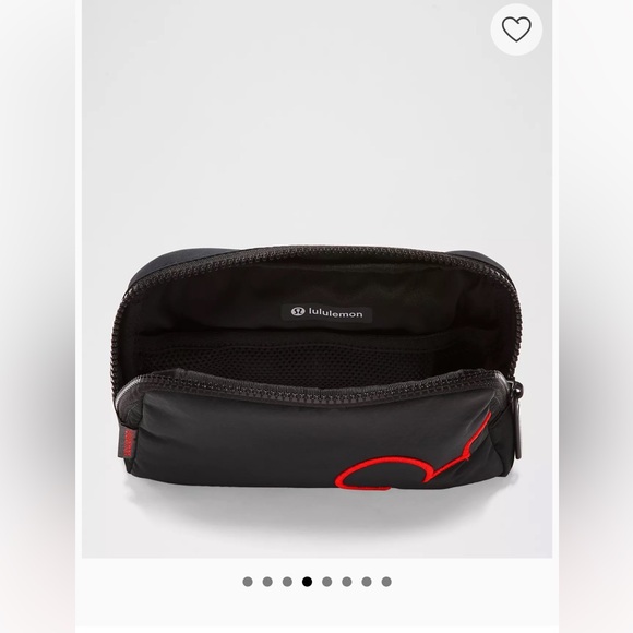 Disney x lululemon
Everywhere Belt Bag 1L Mickey
Outline Graphic - Picture 4 of 12